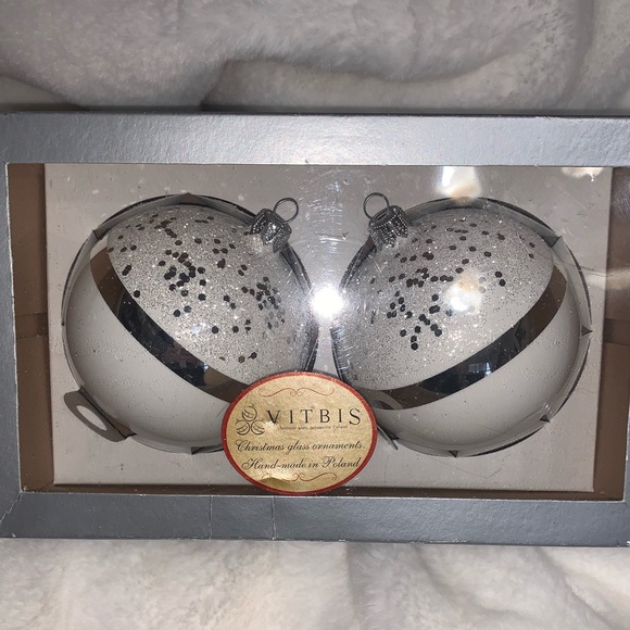 Hand Made Vitbis Silver Glitter Glass Ornaments - Picture 3 of 3